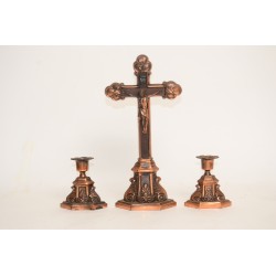 Kandelaars met crucifix