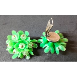 Vintage groene clip on oorbel