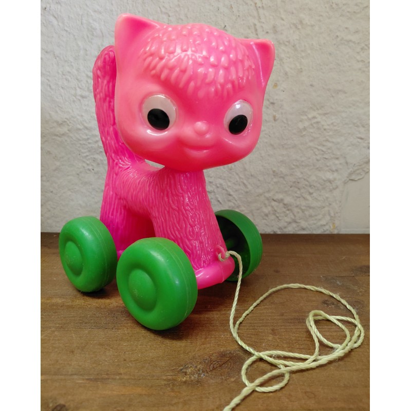 Trekfiguur roze kat