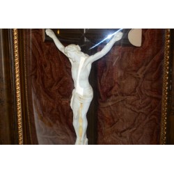 Diorama van Jezus Christus achter bol glas