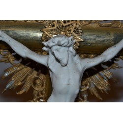 Antieke crucifix met porseleinen corpus